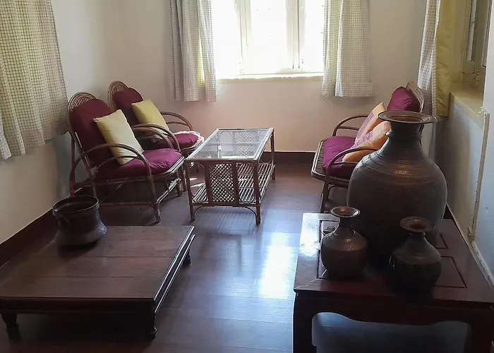 Garden House In Gairidhara Apartament